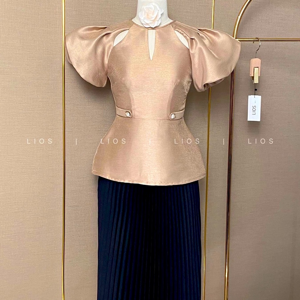 A very nice shirt. Brand New